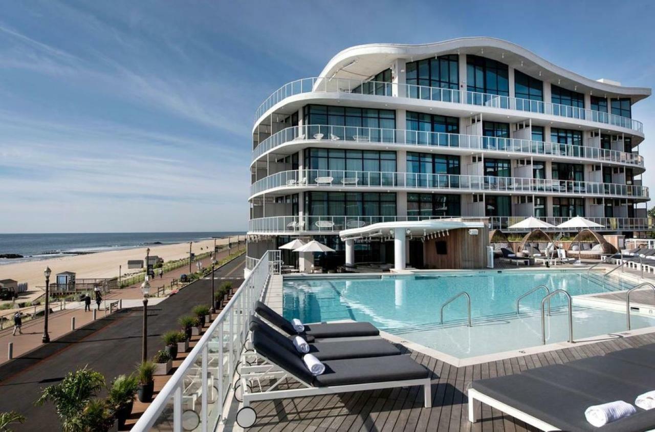 Resort Wave